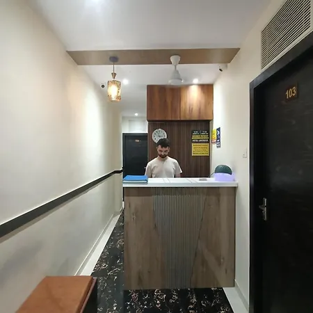 Lavender - In Andheri East Hotel *