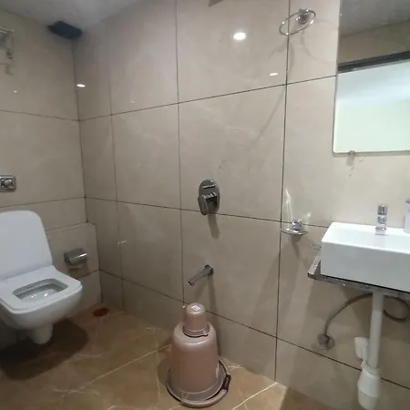 Hotel Lavender - In Andheri East Mumbai