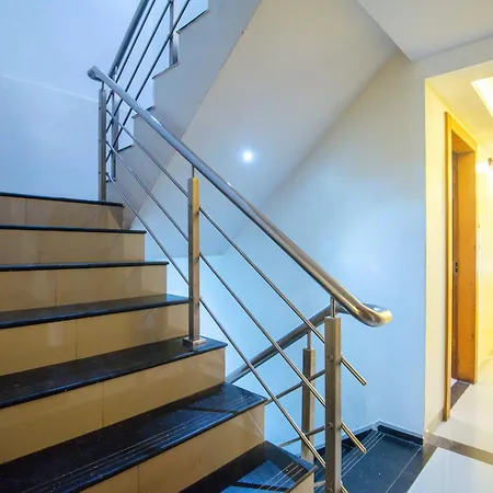 Hotel Treebo Anam International 3*