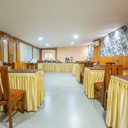 Treebo Anam International Hotel 3*