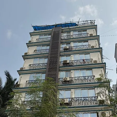 Cozy In Andheri Near Airport