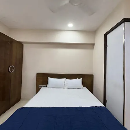 Cozy In Andheri Near Airport Apartment *