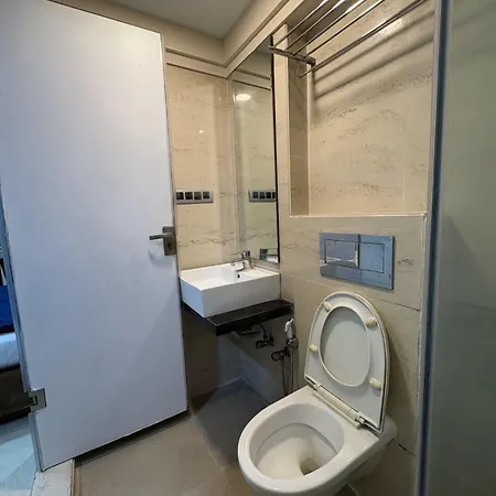 Cozy In Andheri Near Airport Mumbai