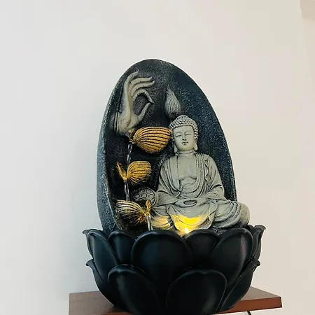 Luna Spaces Bed & Breakfast Mumbai