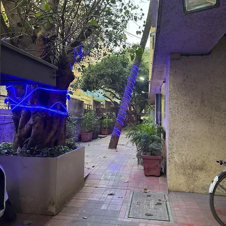 Luna Spaces Bed & Breakfast Mumbai