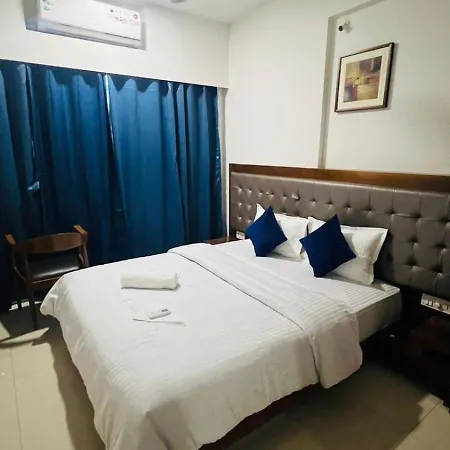 Apartment Luna Spaces- 3 Bedroom In Powai