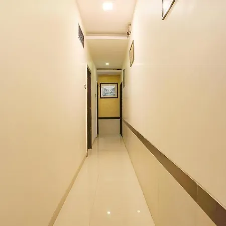 Hotel Akasa Near T2 International Airport 3*