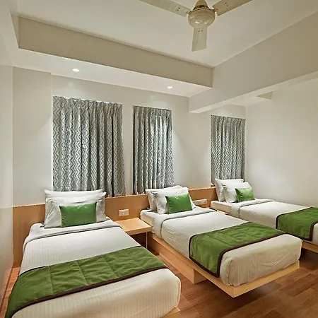 Leafio Marigold-near Airport Hotel 3*