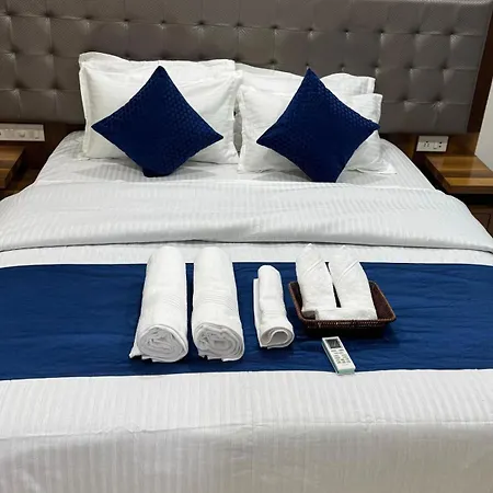 Apartment Luna Spaces- 3 Bedroom In Powai *