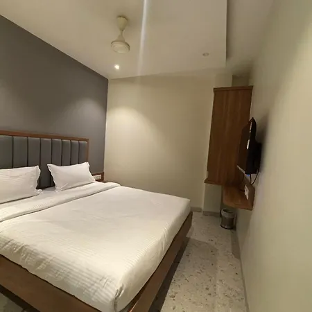 Hotel Sai Samrudhi Western Express Highway Mumbai
