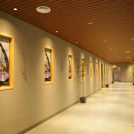 37th Crescent Navi 4* Mumbai