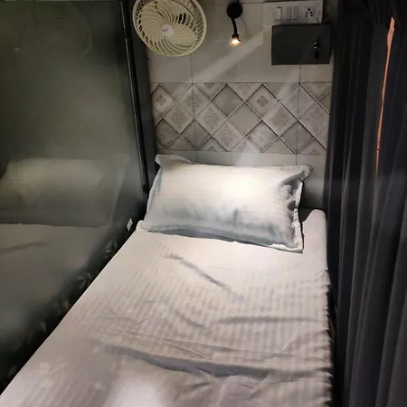 Hostel Ekta Ac Premium Mumbai