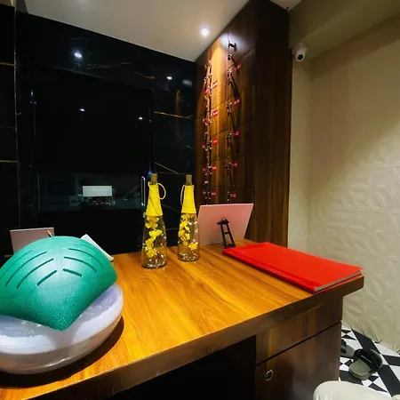 Hostel Sulu Near International Airport Mumbai
