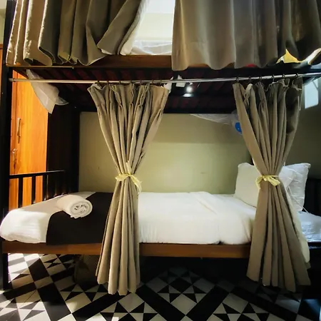 Sulu Near International Airport Hostel