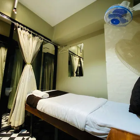 Hostel Sulu Near International Airport Mumbai
