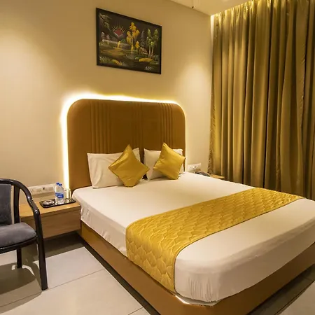 Hotel The Ube Residency Mumbai