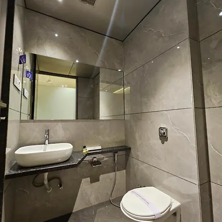 Hotel The Ube Residency