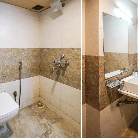 Fabexpress Sarah Gold - Nr Nesco Exhibition Center 3* Mumbai