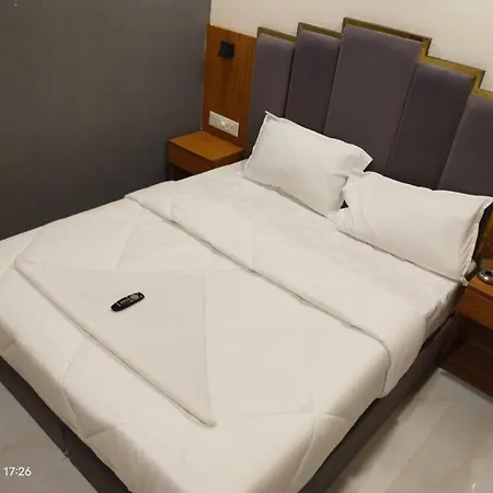 Hotel 145 Enclave