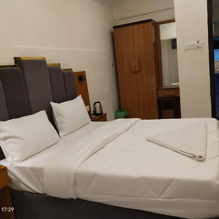 Hotel 145 Enclave 2*