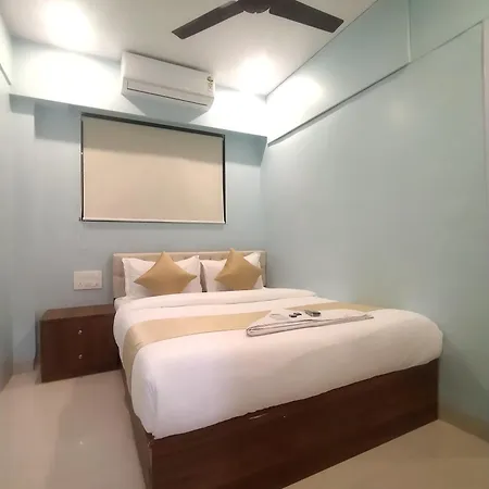 Hotel Everest And
