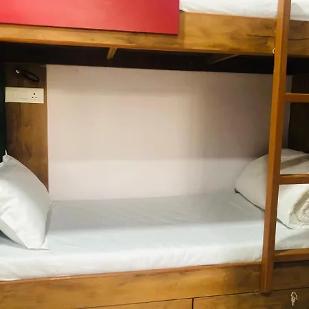 Hotel Everest And