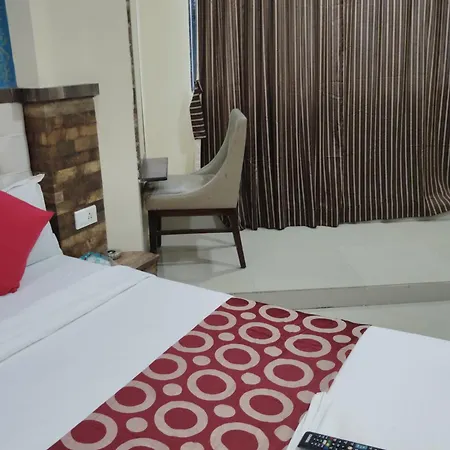 Hotel Golden Park Near Nesco Mumbai