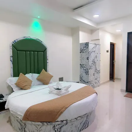 Edition Blue - Mohammed Ali Road Hotel 2*