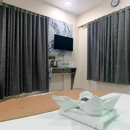 Hotel Edition Blue - Mohammed Ali Road 2*