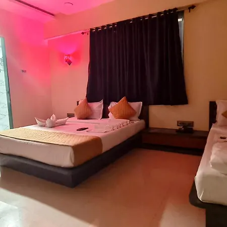 Edition Blue - Mohammed Ali Road Hotel