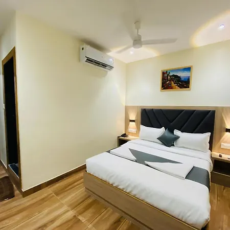 Guest house Glitz Riza - Nr Nesco Exhibition Centre Goregaon