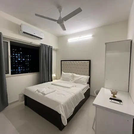 Apartment 2bhk Living Near Nesco Malad East West
