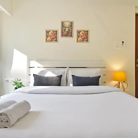 Hsquare Rizvi Utopia Apartment