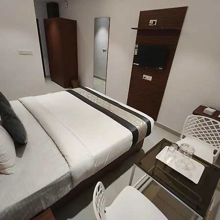 Hotel Morya Residency Parel
