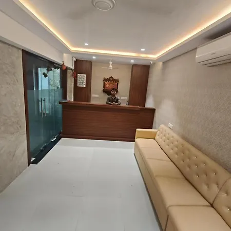 Morya Residency Parel Hotel