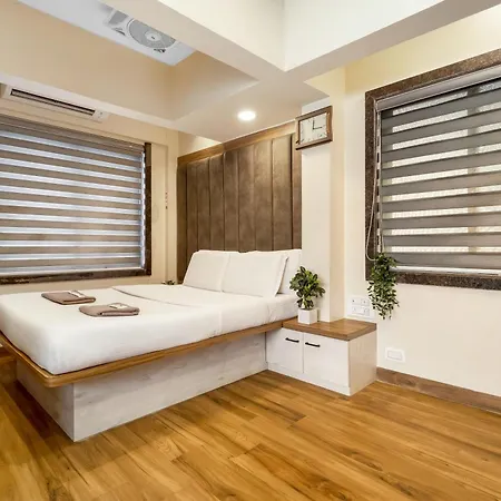 Imperial Premium Khar W Apartment *