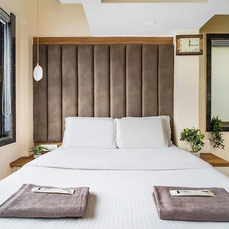 Imperial Premium Khar W Apartment *