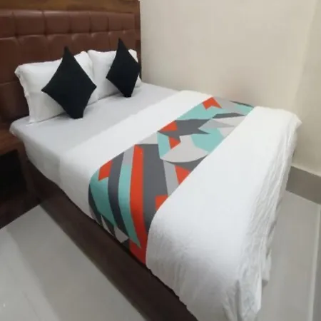 Glitz Lavender- Nr International Airport 2* Mumbai