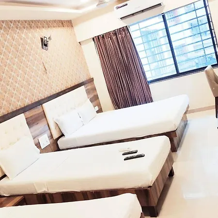 Hotel Golden Park Near Nesco *