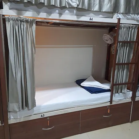 Afreen Ac Dormitory * Mumbai