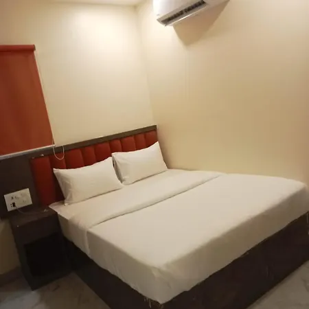 The B Town Hotel
