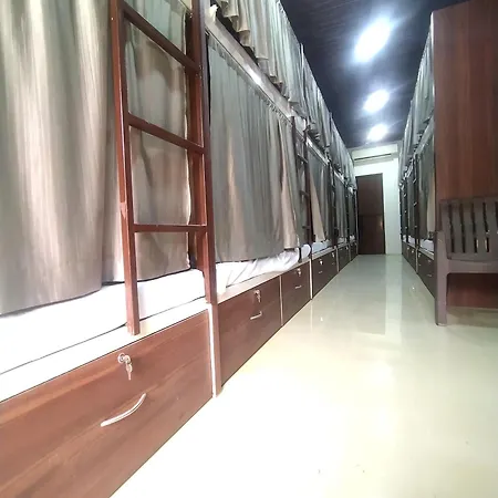 Hostel Afreen Ac Dormitory Mumbai