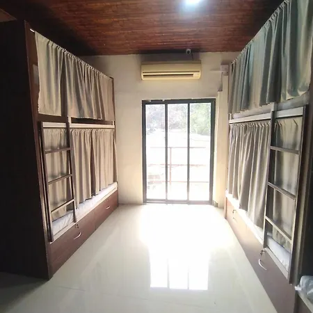 Hostel Afreen Ac Dormitory *