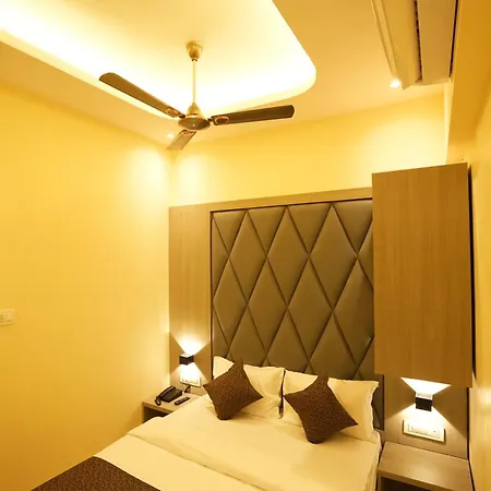 Boston 2* Mumbai