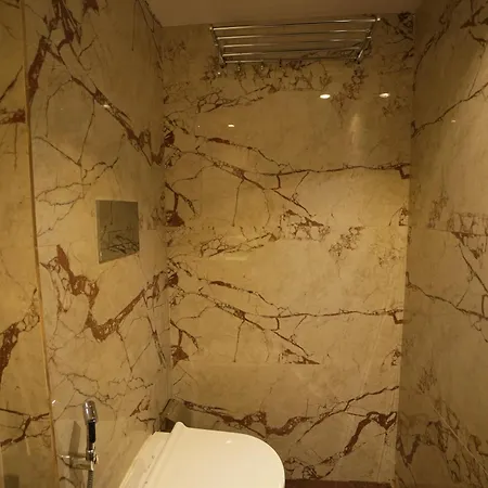 Hotel Boston Mumbai