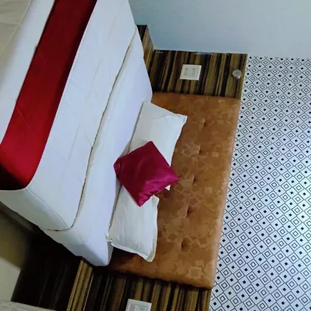 Bently Shelter 3*