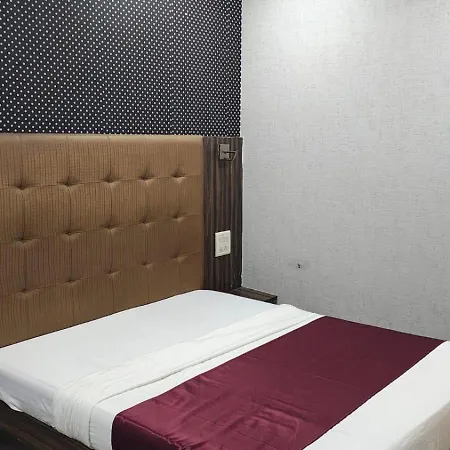 Bently International 3*