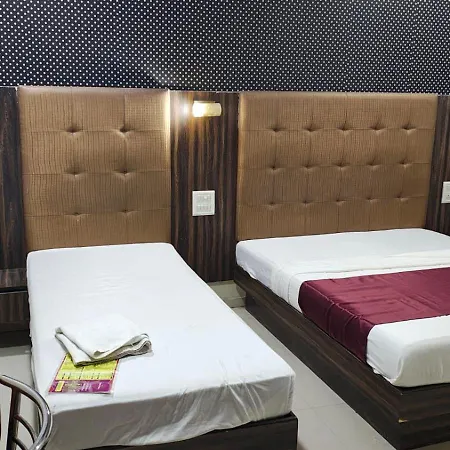 Bently International Hotel Mumbai