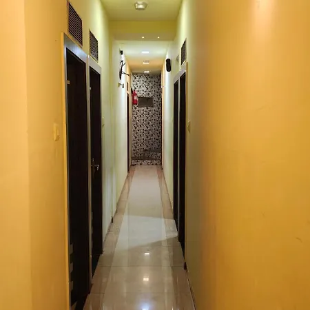 Bently International Hotel 3*