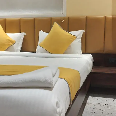 Shine Hospitality Group Hotel 3*